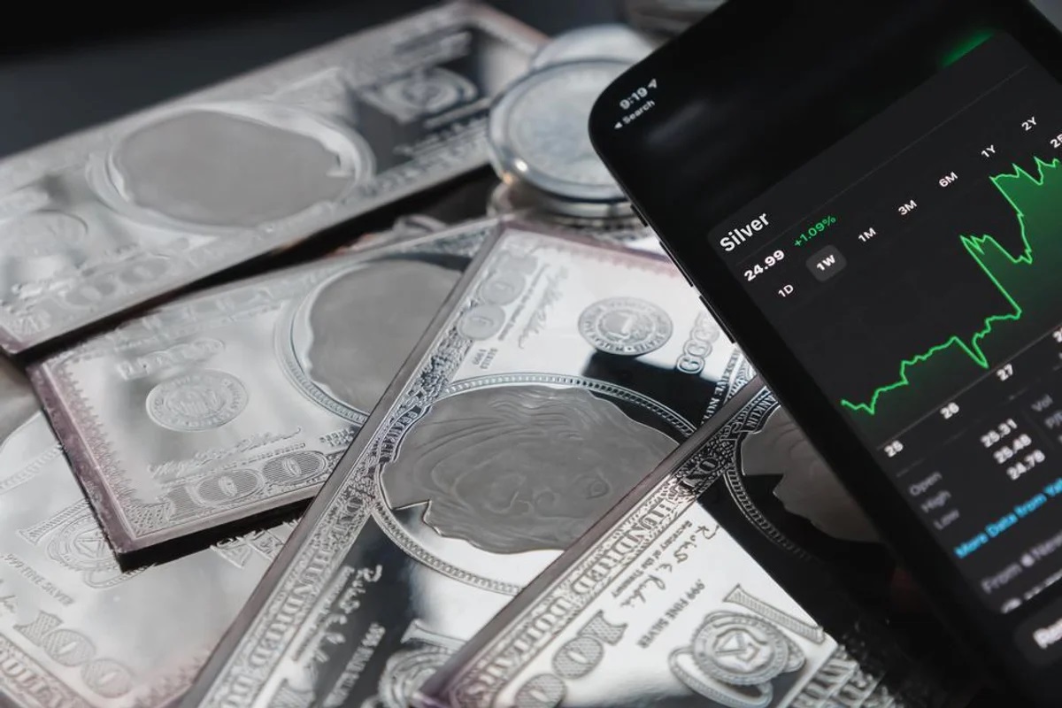 Could the Silver Price Really Hit US$100 per Ounce?