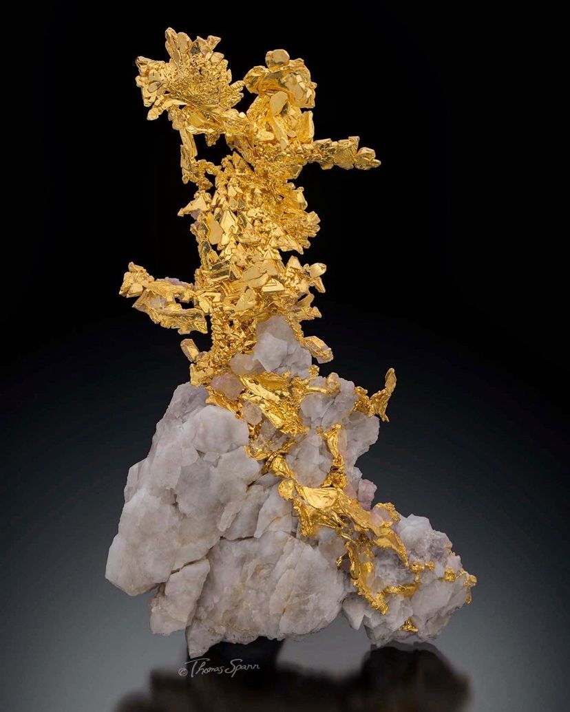 Earthquakes can trigger quartz into forming giant gold nuggets, study finds