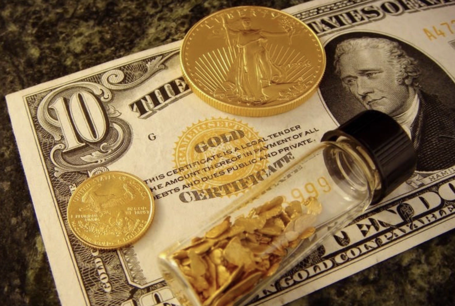 Gold Price Forecast: Holds Support, Bearish Breakdown Risk Intensifies