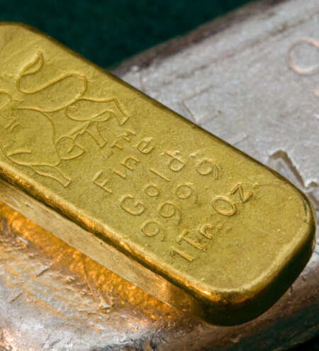Bulls Maintain Control as Spot Gold Trades Just Below Record Highs