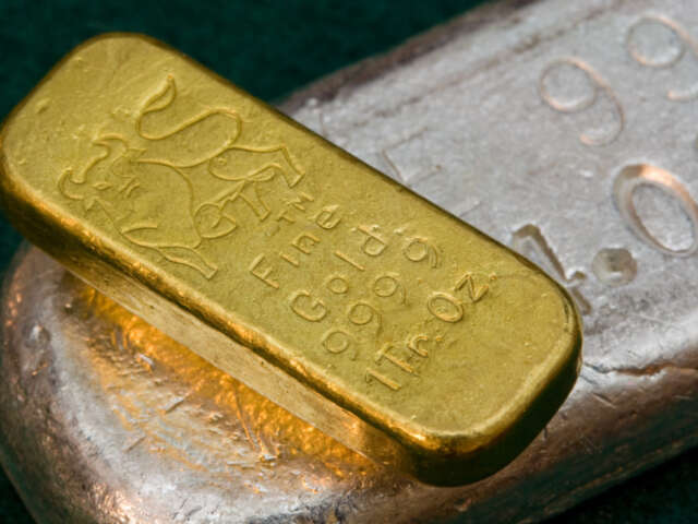 Gold industry sees price rising to near $5,000/oz over 12 months