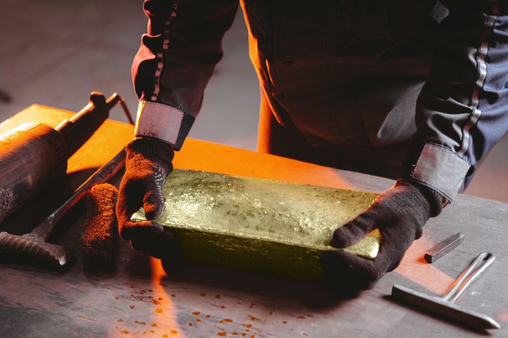 Gold Price Surges Again as Geopolitical Tensions and Central Bank Buying Drive Bullish Momentum