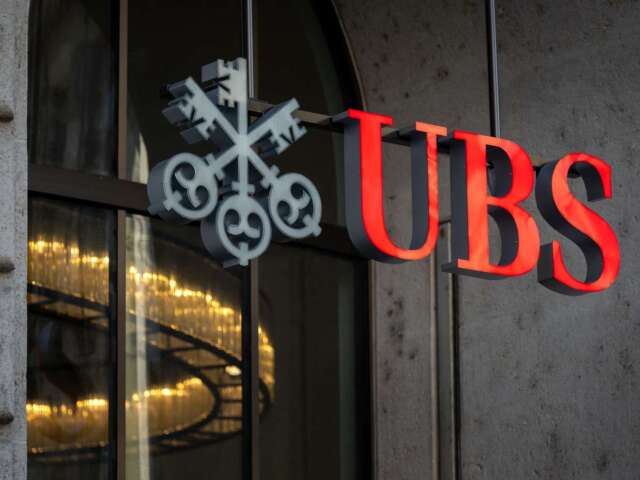 UBS Sees Gold Reaching $4,200 by 2026 as Dollar Weakens and Central Banks Buy