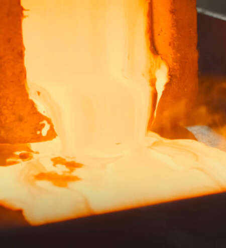 Gold and Silver Extend Rally as Geopolitical Risks