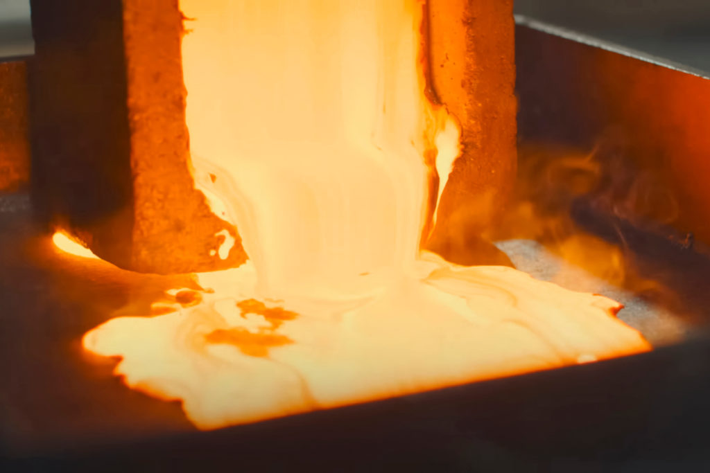 Gold and Silver Extend Rally as Geopolitical Risks