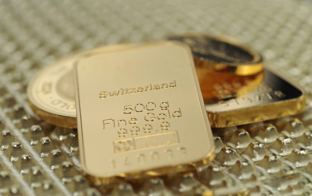 Gold price poised for new records