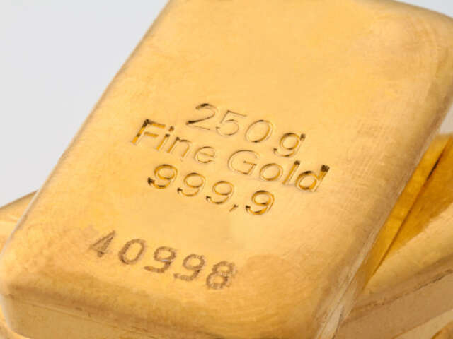 Gold price advances as Trump remarks calm inflation fears