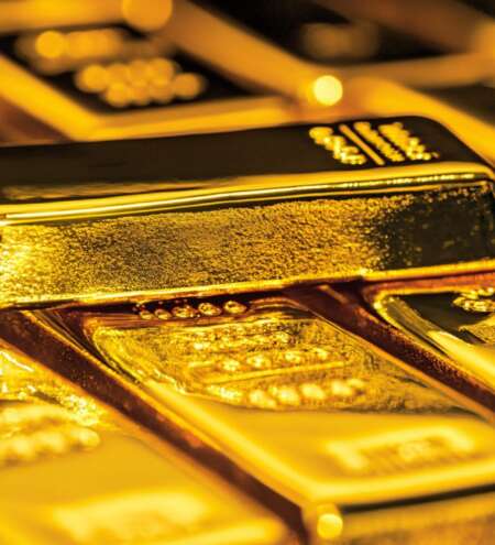Gold price climbs