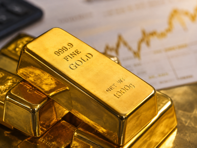 Gold Price Under Pressure as Markets Await US Inflation Data